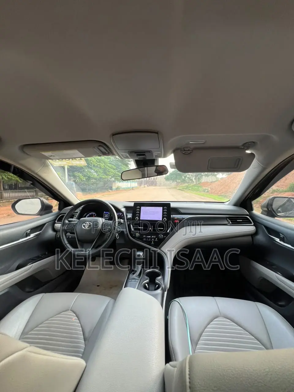 Toyota Camry SE 2022 Gray