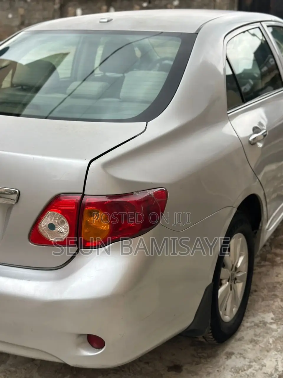 Toyota Corolla LE 4dr Sedan (1.8L 4cyl 4A) 2010 Silver