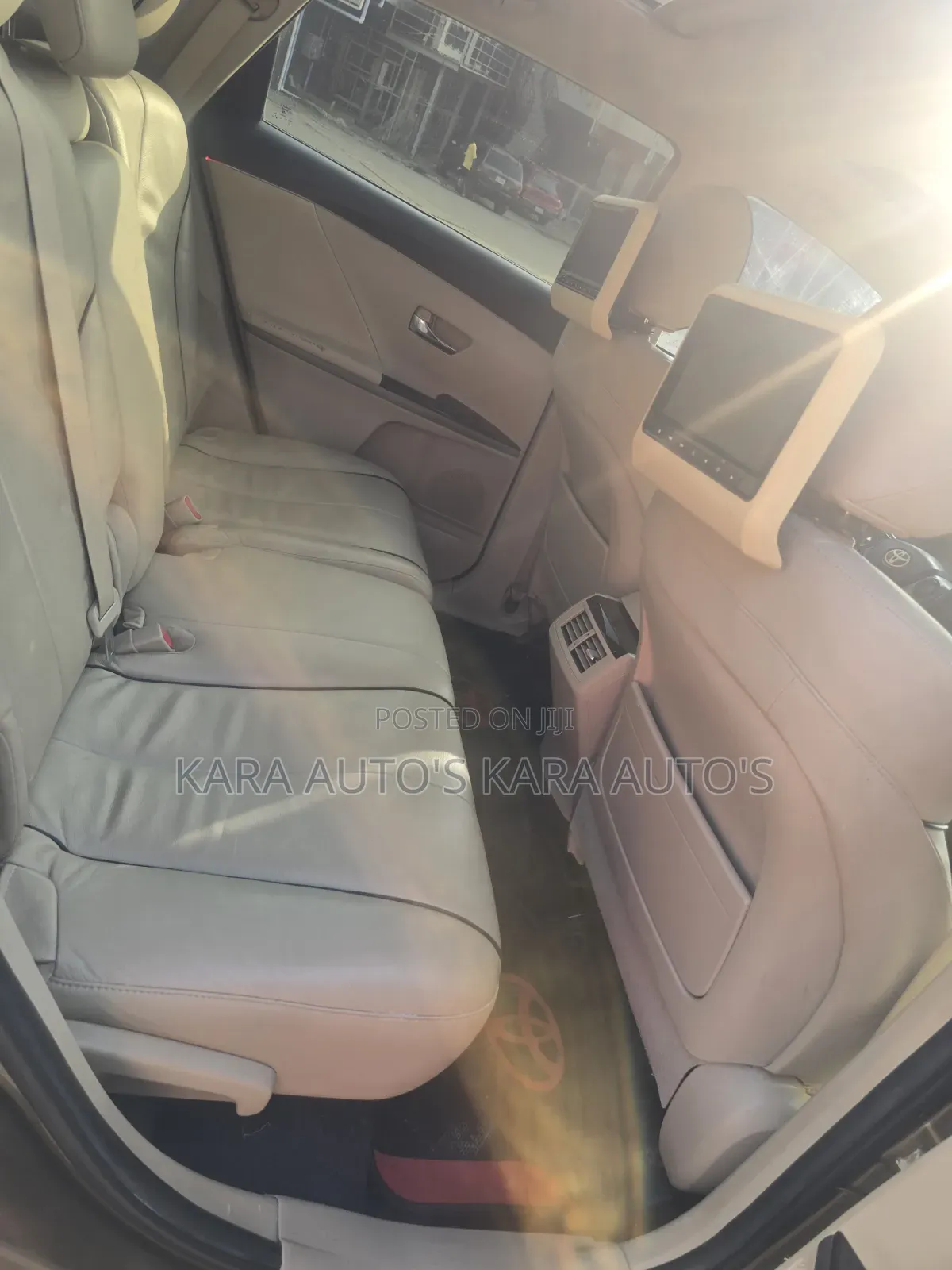Toyota Venza 2010 Gold
