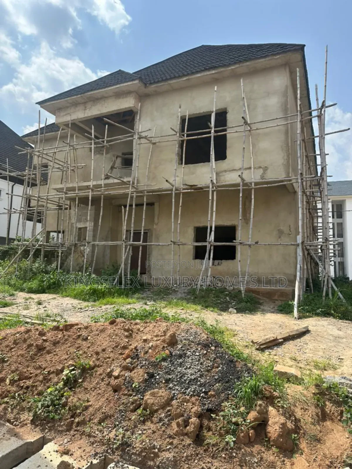 5bdrm Duplex in Admiralty Estate for sale