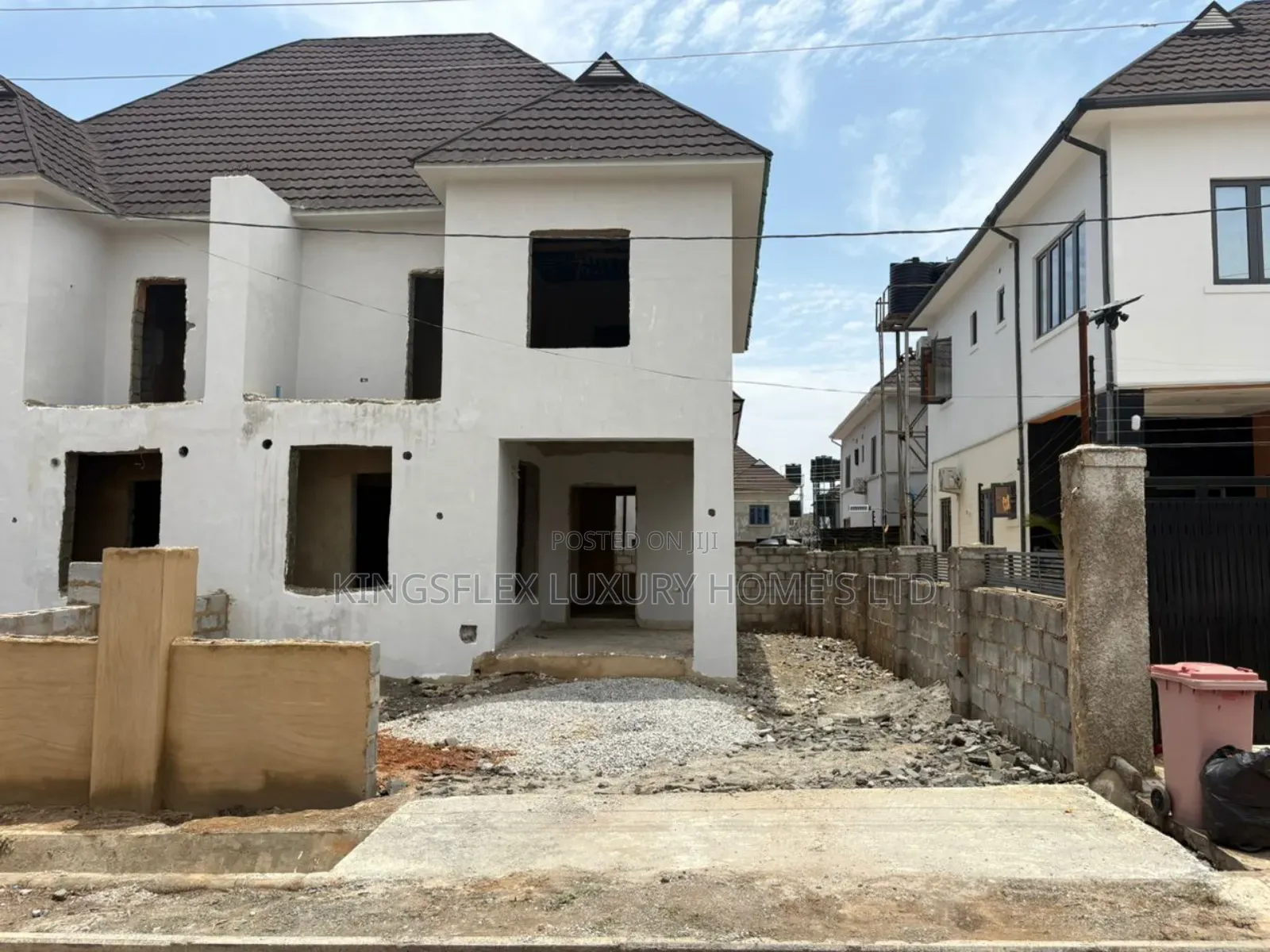 5bdrm Duplex in Admiralty Estate for sale