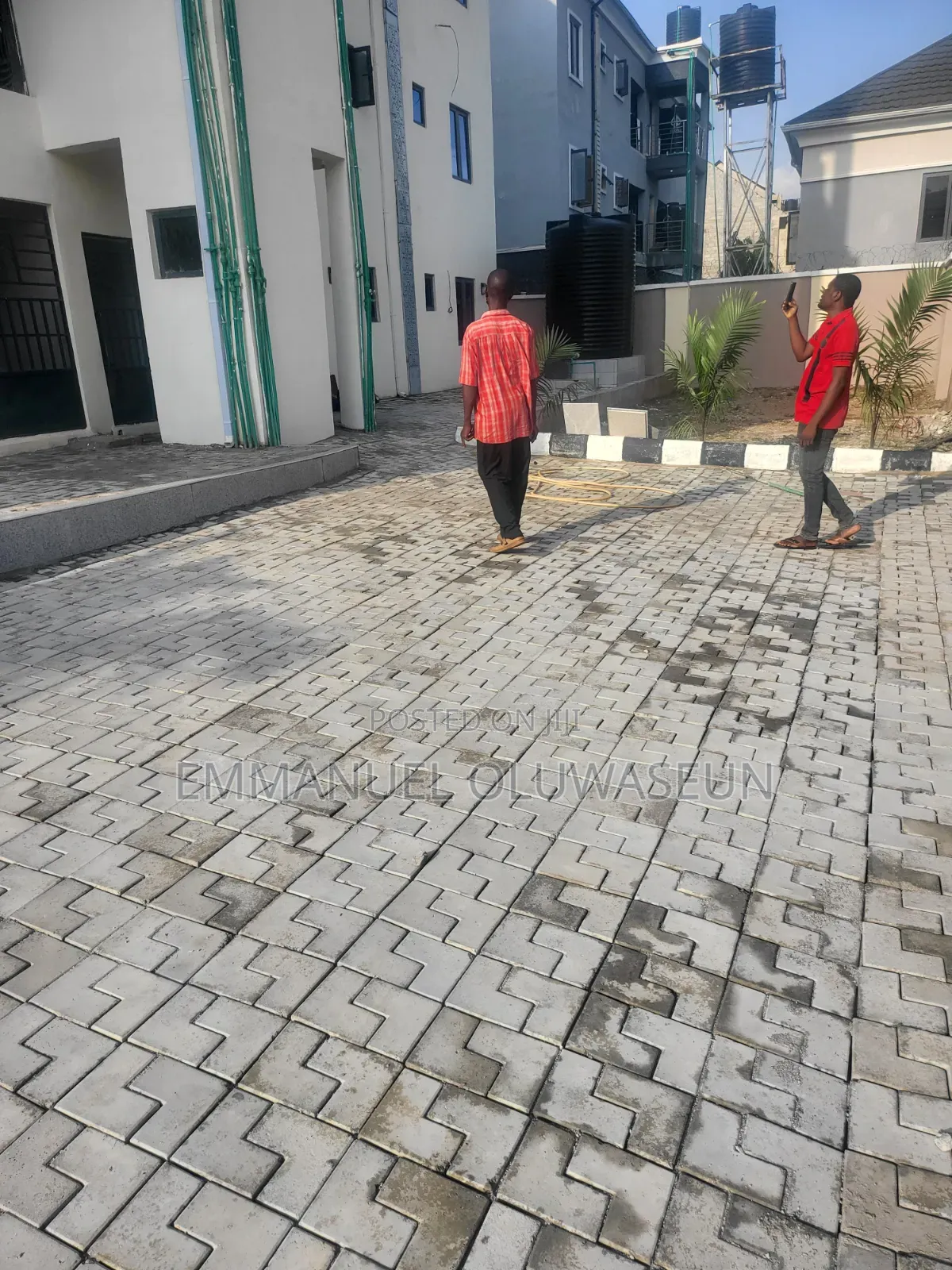 2bdrm Block of Flats in In An Estate, Karu for rent