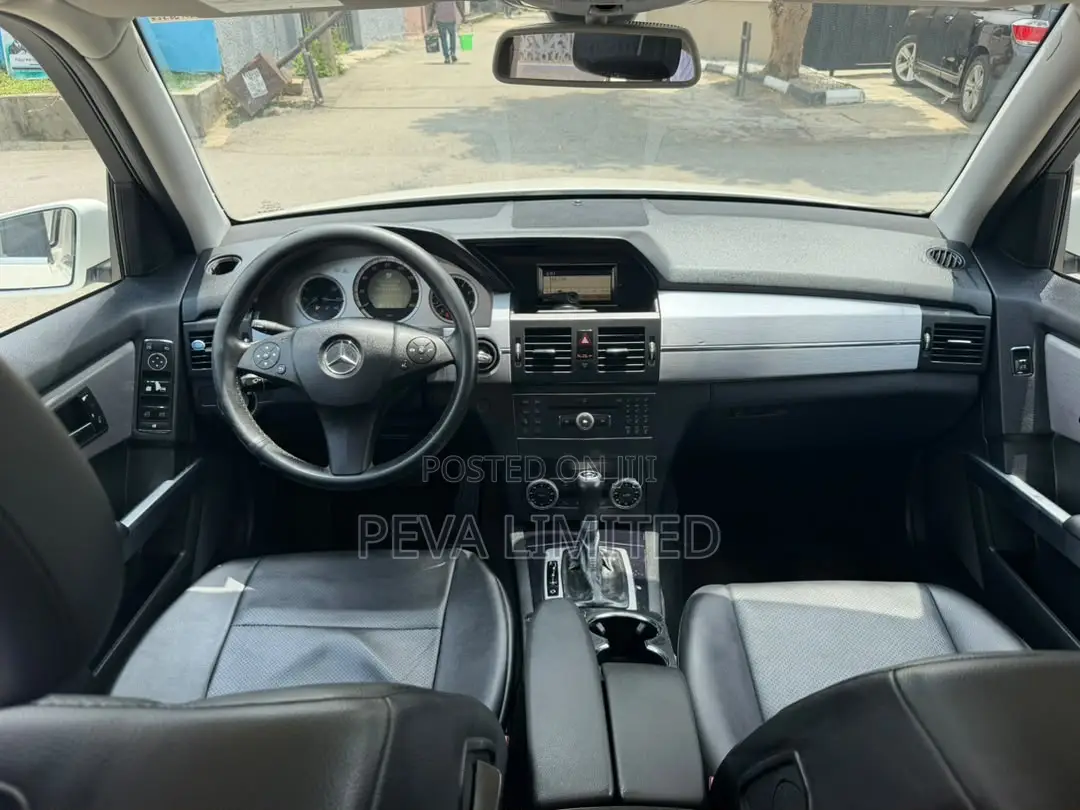 Mercedes-Benz GLK-Class 350 2011 White