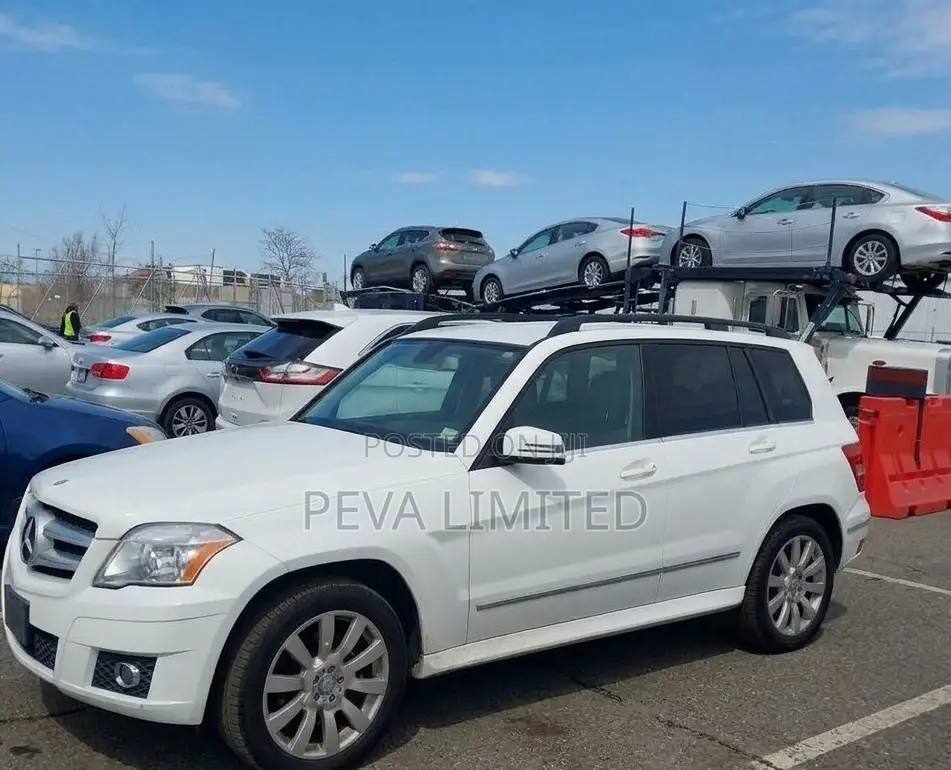 Mercedes-Benz GLK-Class 350 2011 White