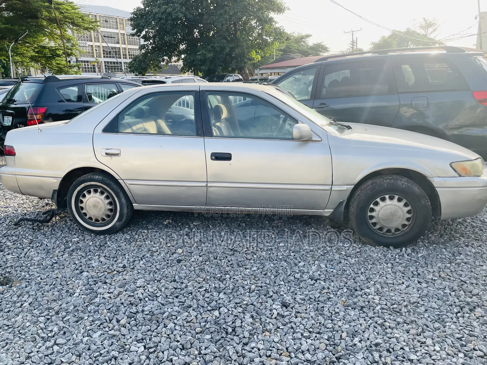 Toyota Camry 1998 Gold