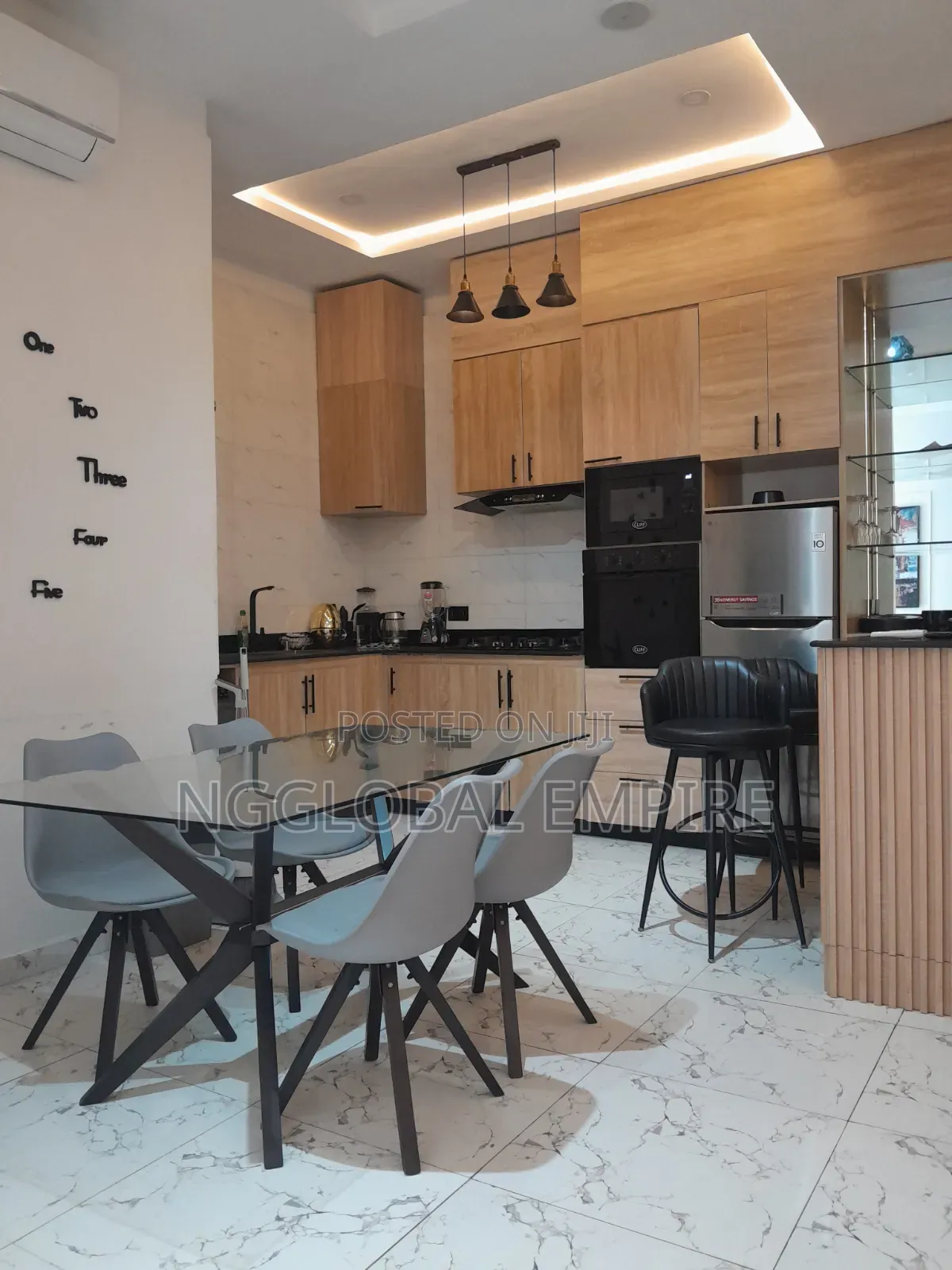 Furnished 2bdrm Apartment in Lekki Phase 1 for rent