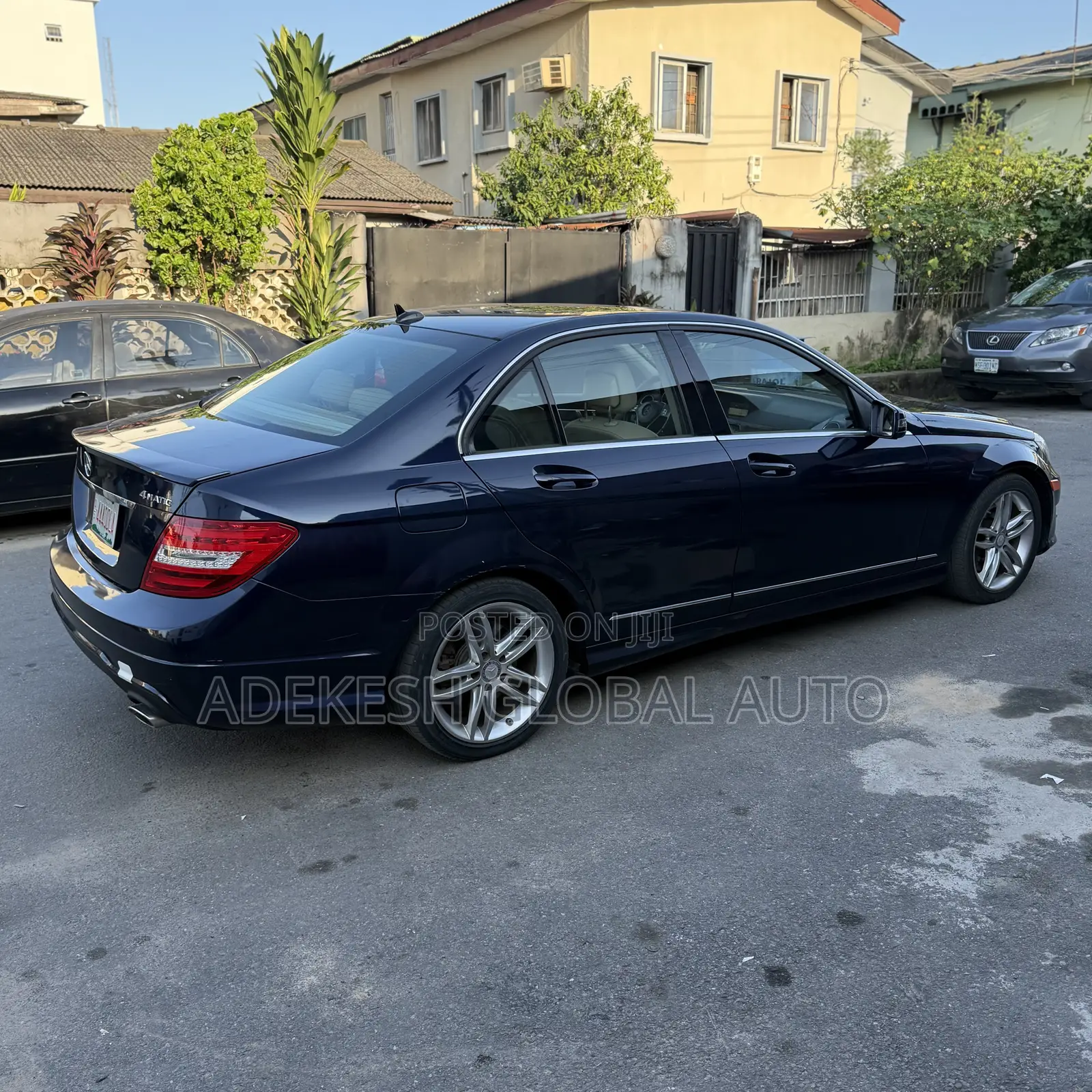 Mercedes-Benz C300 2014 Blue