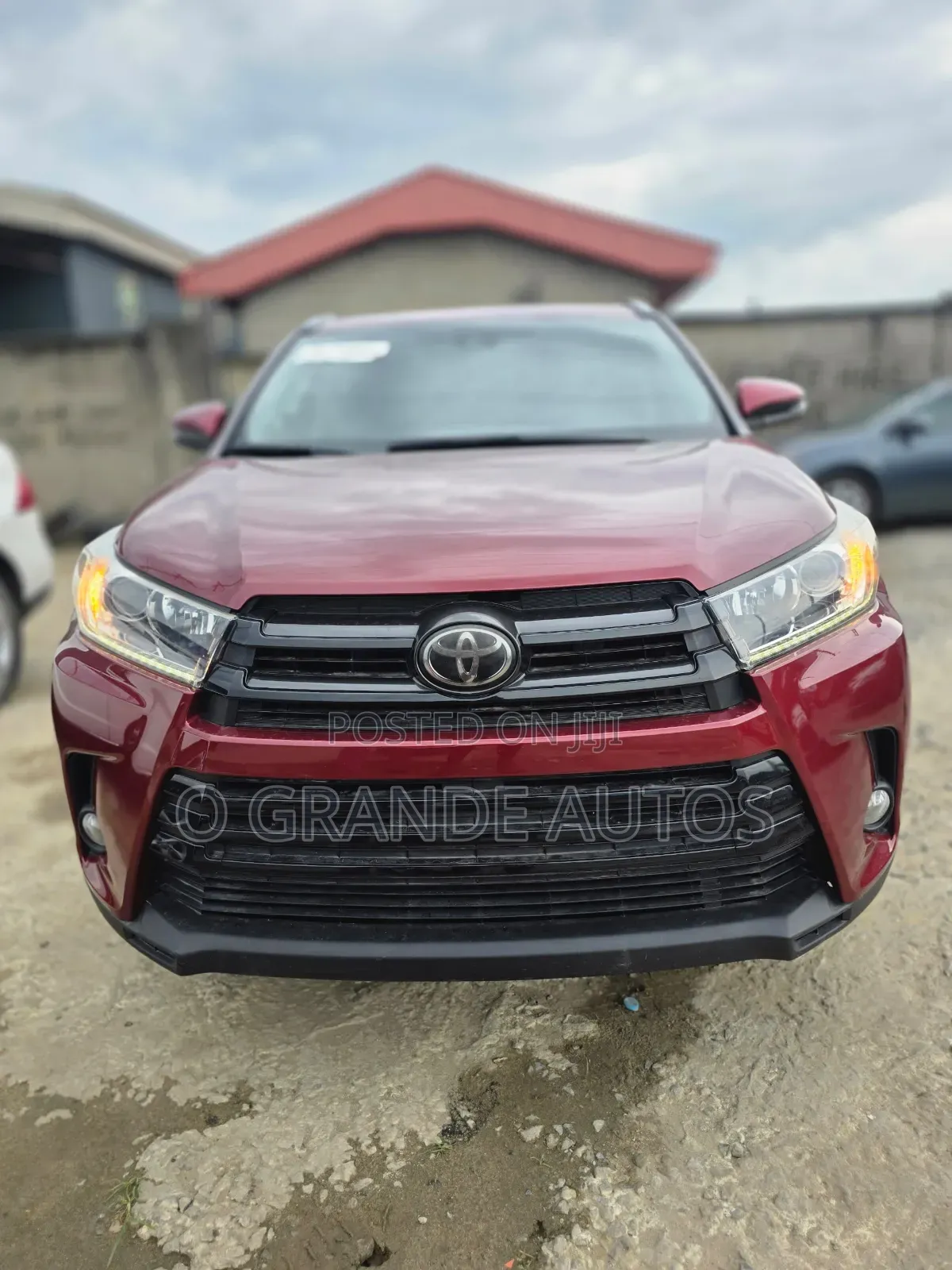 Toyota Highlander SE 4x4 V6 (3.5L 6cyl 8A) 2018 Burgundy