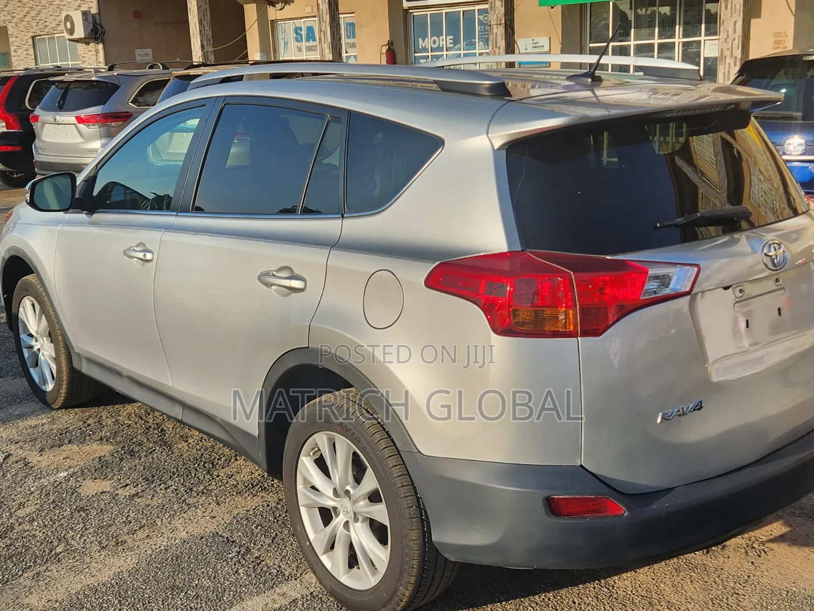 Toyota RAV4 Limited 4dr SUV AWD (2.5L 4cyl 6A) 2015 Silver