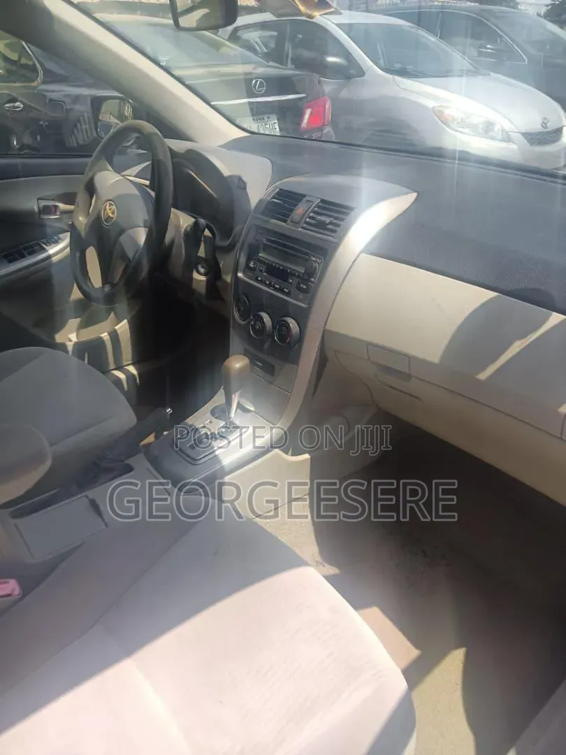 Toyota Corolla 2009 Silver