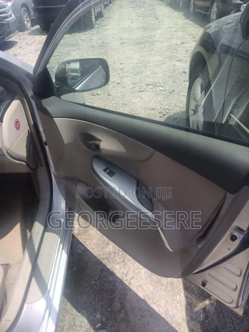 Toyota Corolla 2009 Silver