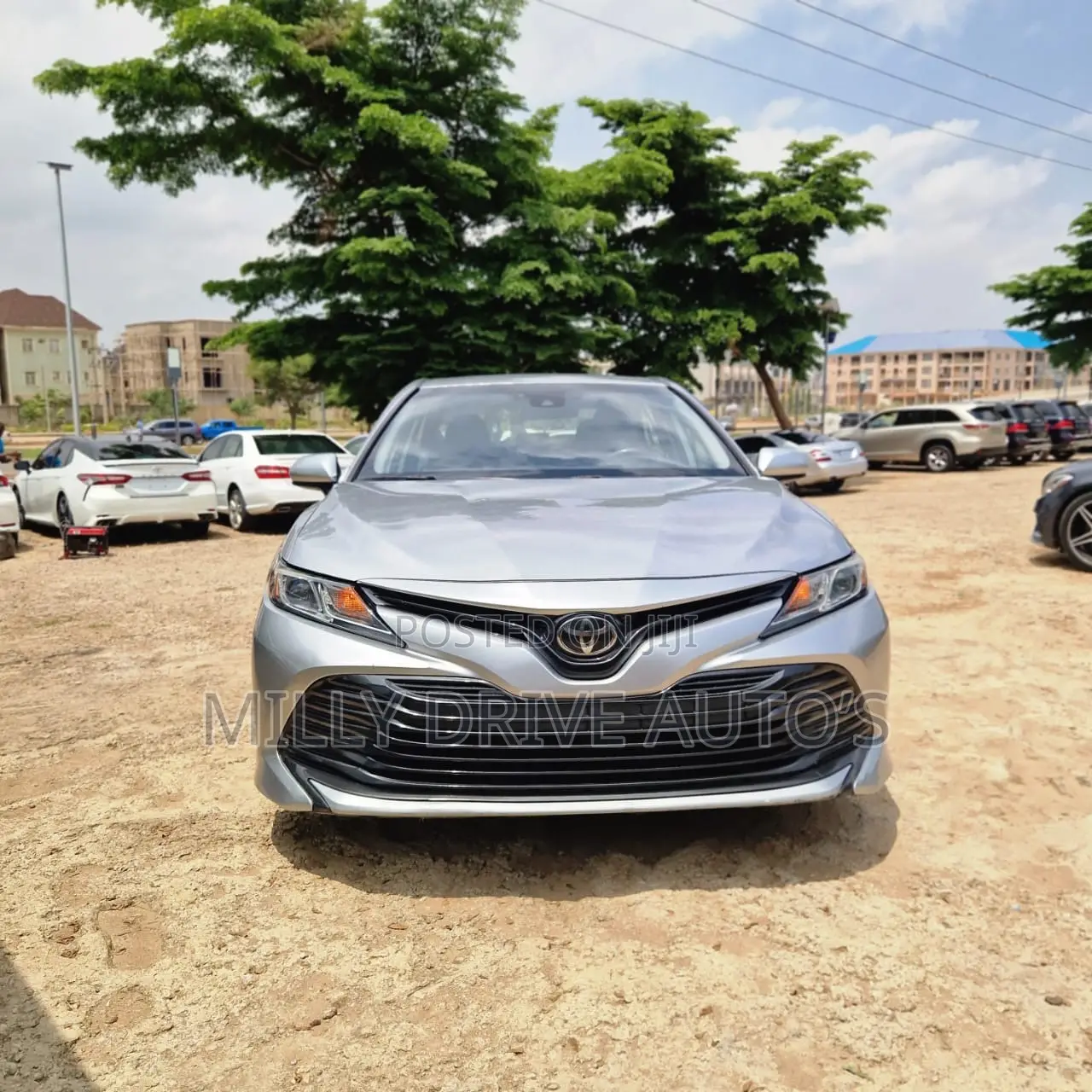Toyota Camry LE FWD 2020 Silver