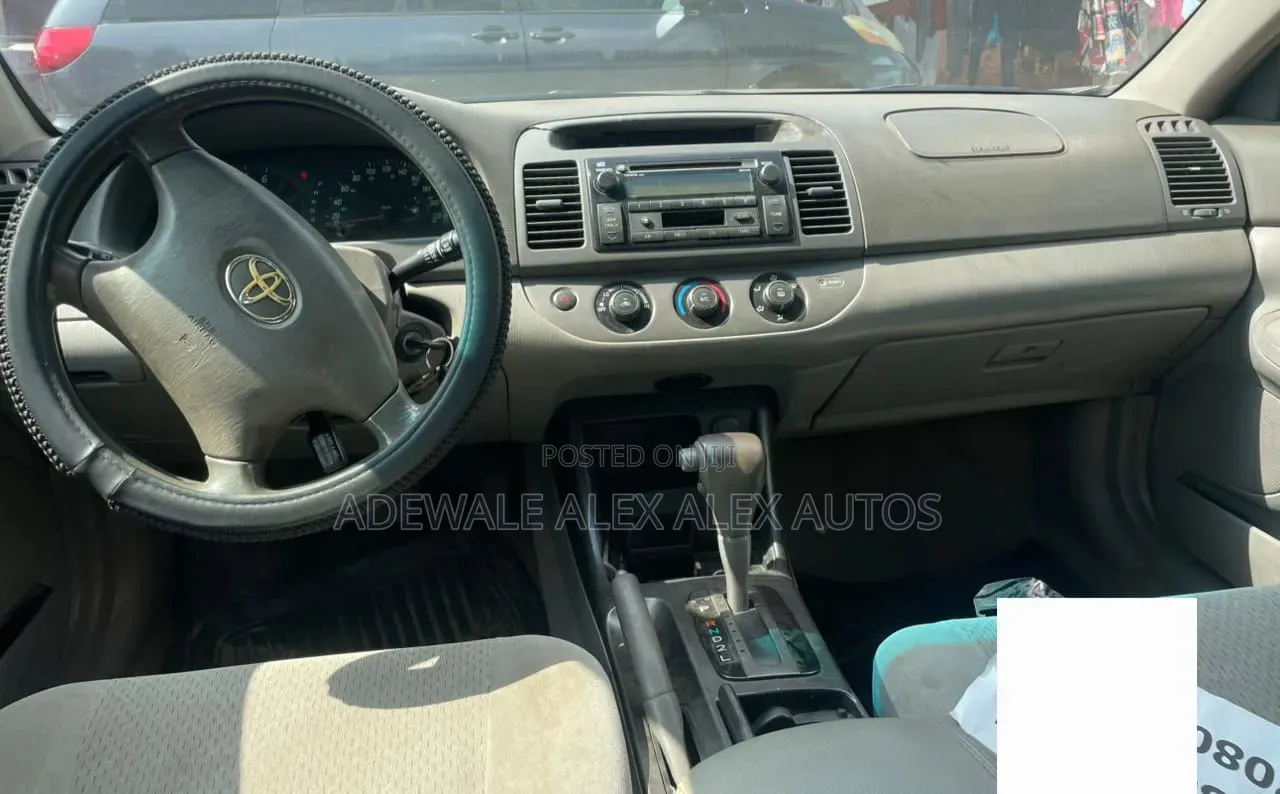 Toyota Camry 2004 Gray