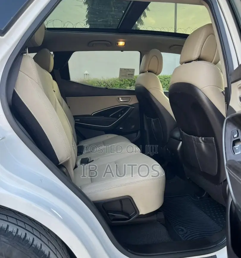 Hyundai Santa Fe Limited AWD 2017 White