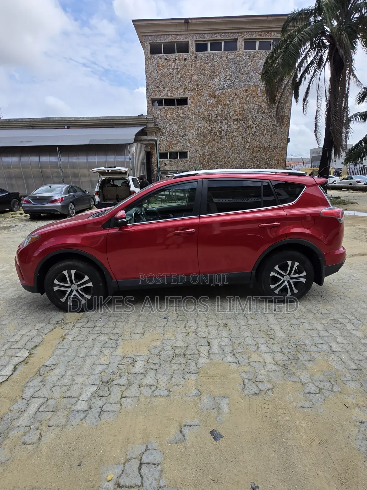 Toyota RAV4 2016 Red