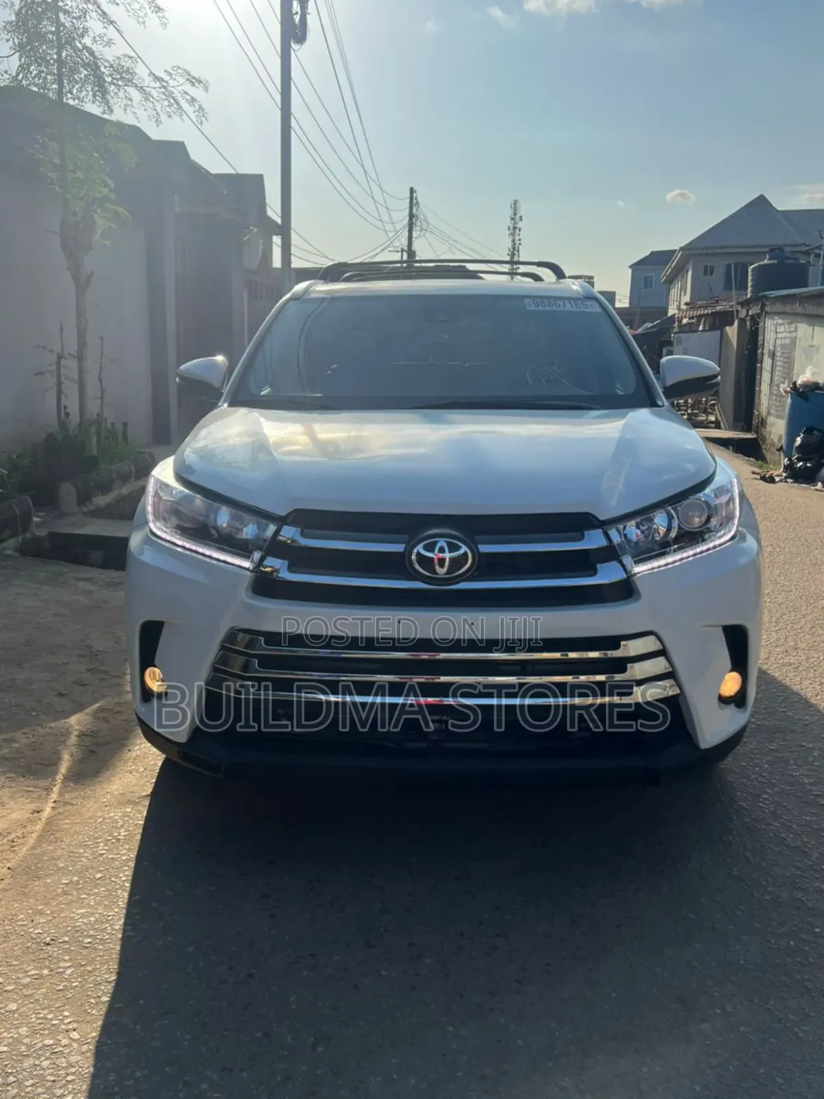 Toyota Highlander XLE 4x2 V6 (3.5L 6cyl 8A) 2018 White