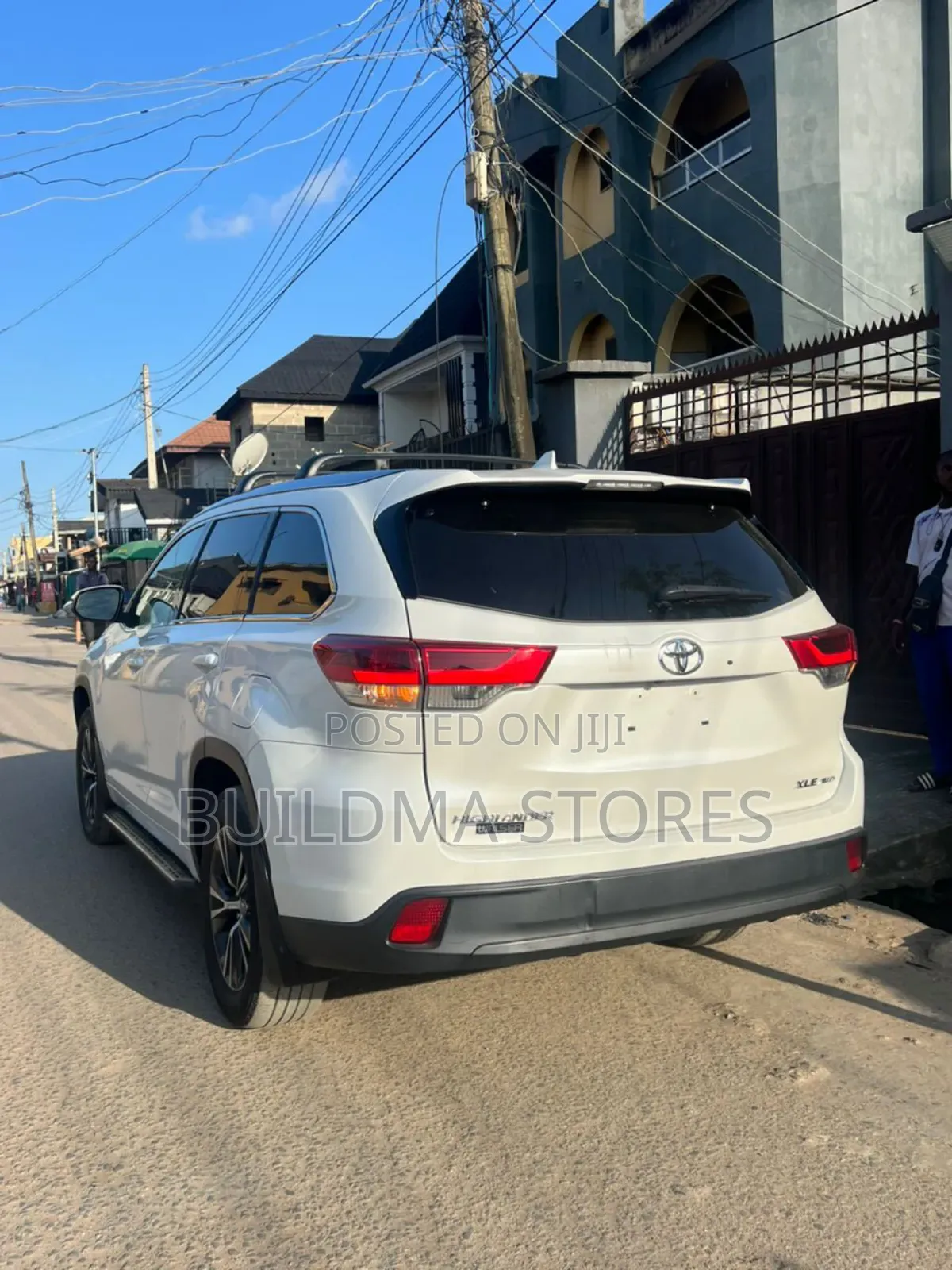 Toyota Highlander XLE 4x2 V6 (3.5L 6cyl 8A) 2018 White