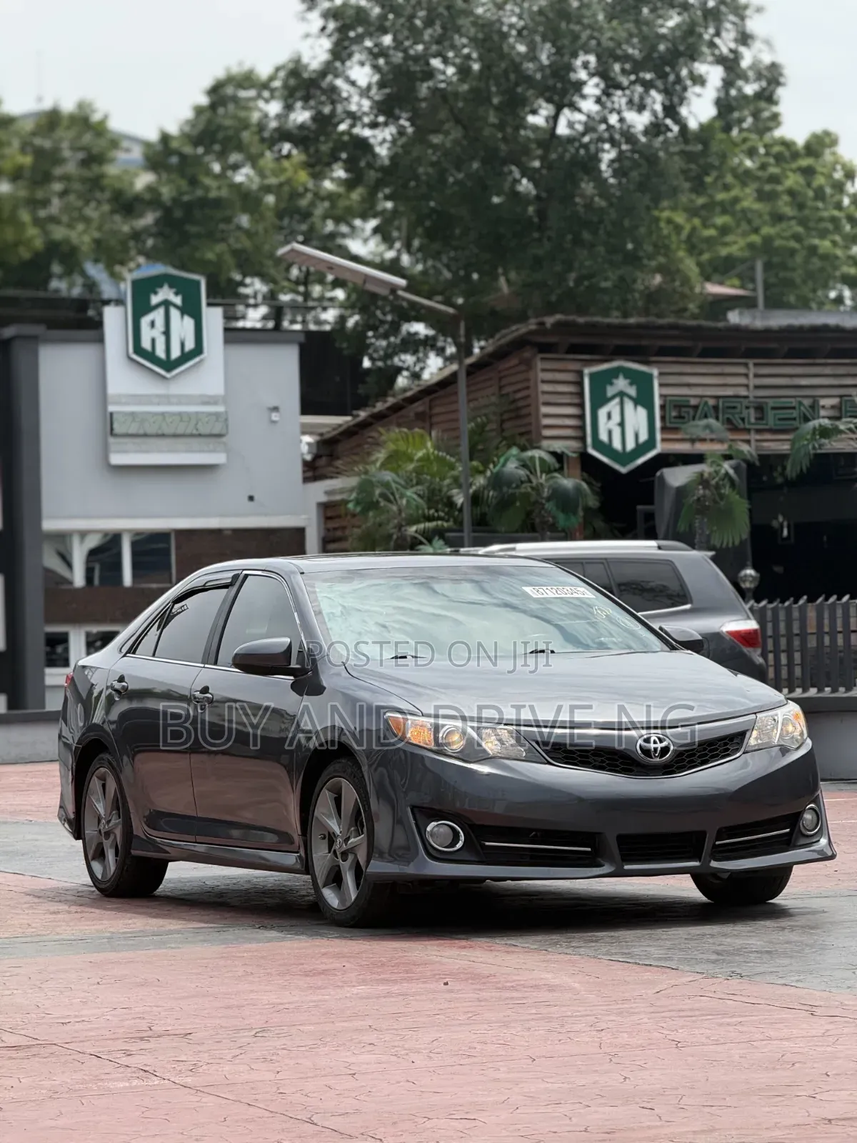 Toyota Camry SE 4dr Sedan (2.5L 4cyl 6A) 2012 Gray