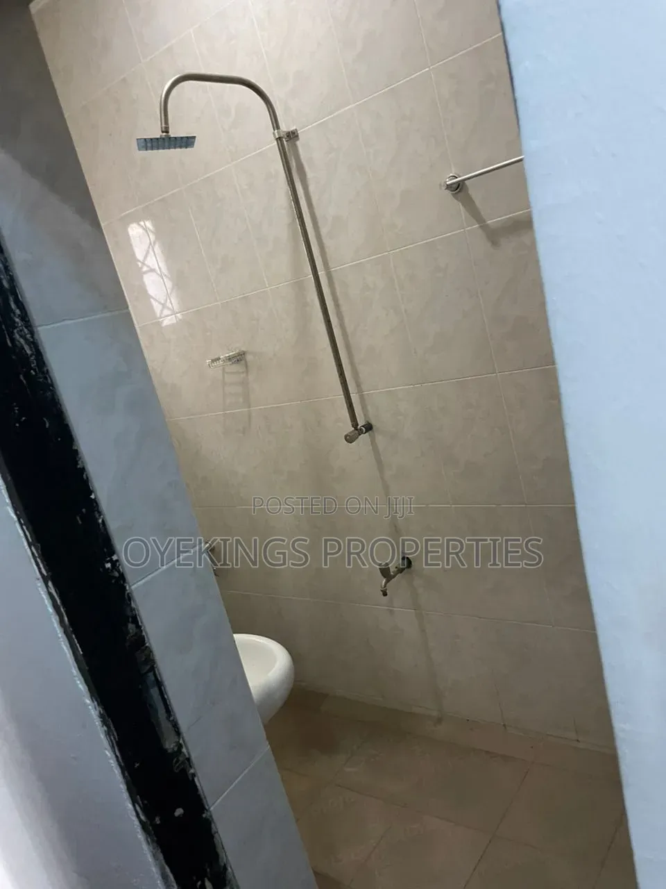 3bdrm Bungalow in Adeoje, Oluyole for rent