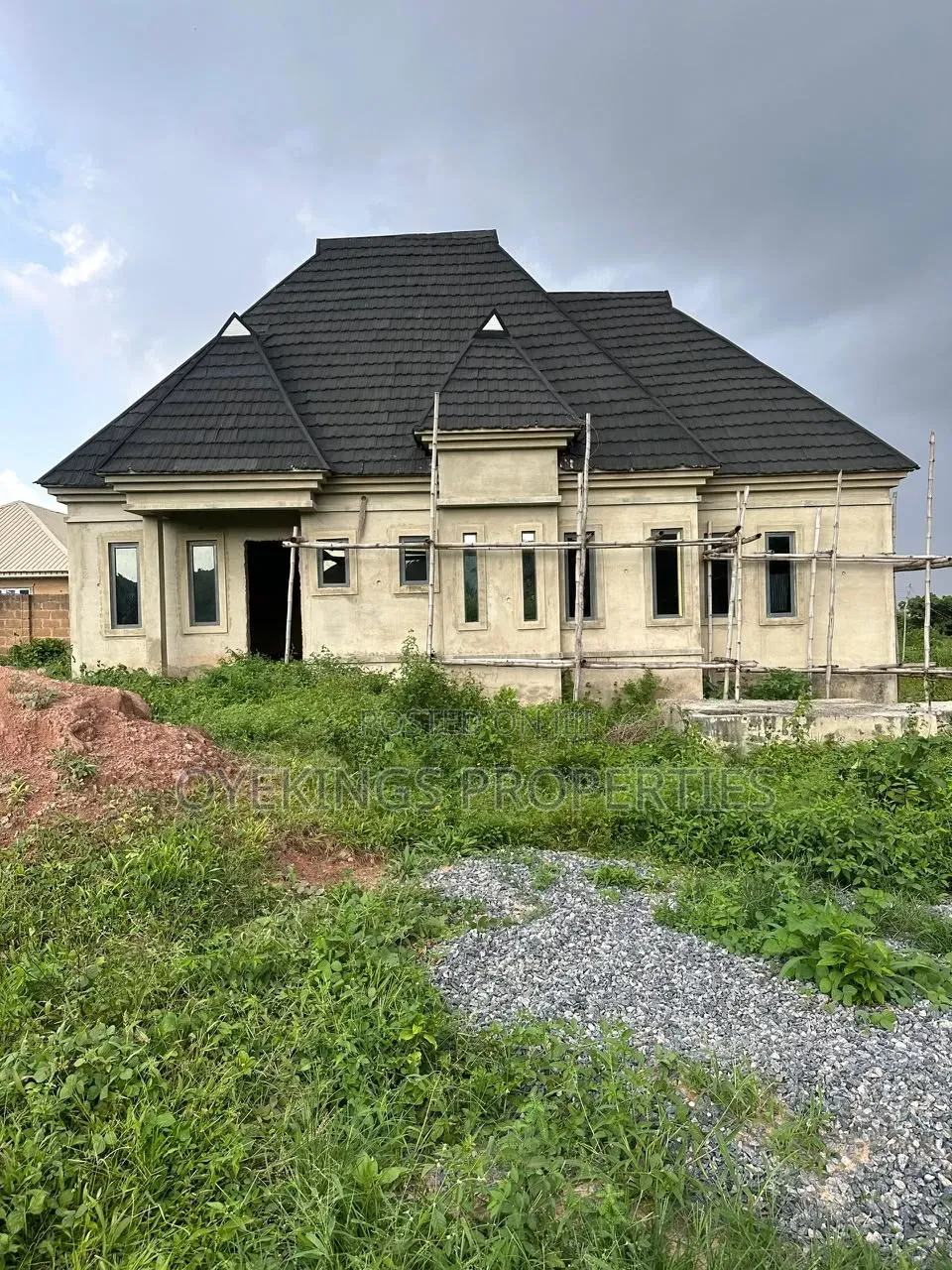 3bdrm Bungalow in Mogana, Oluyole for sale
