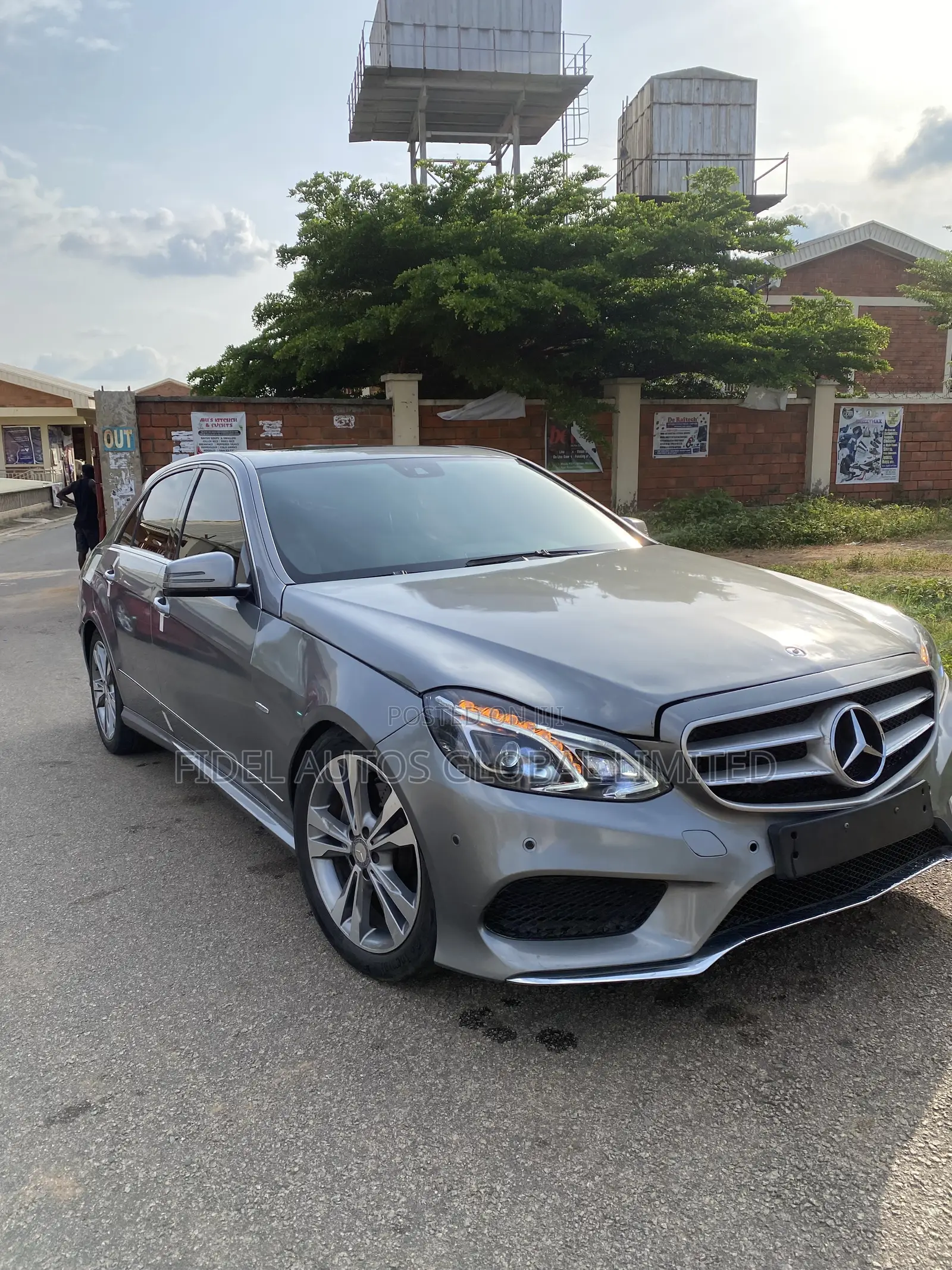 Mercedes-Benz E350 Base 4dr Sedan RWD (3.5L 6cyl 7A) 2015 Gray