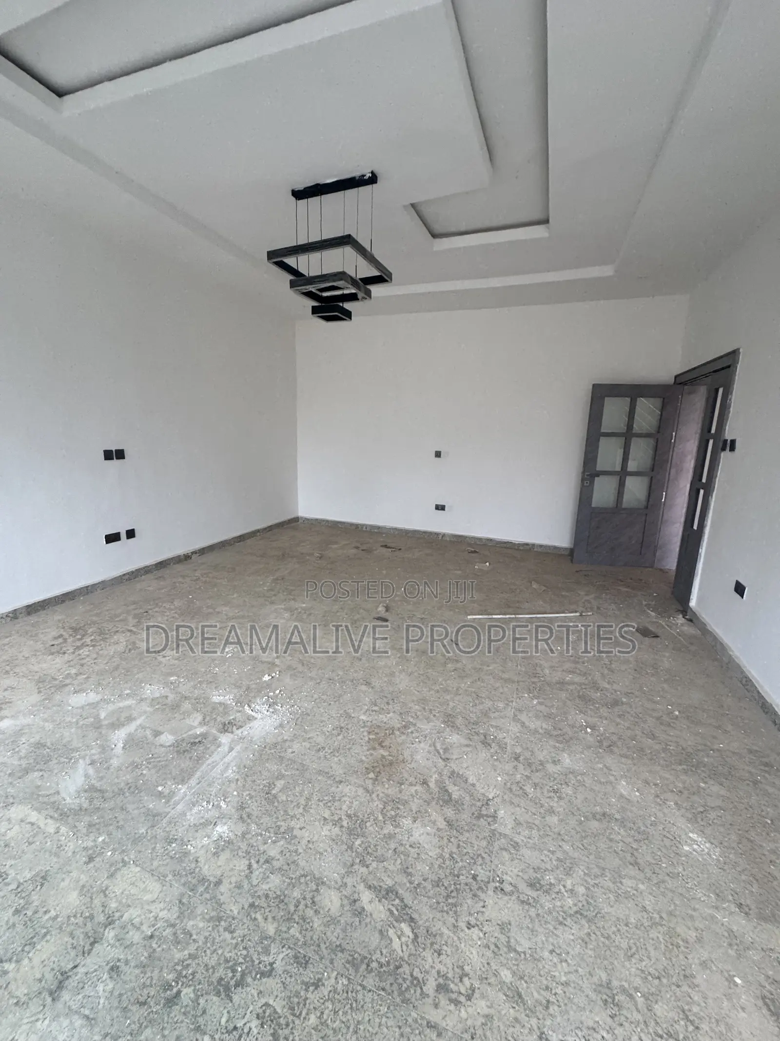 4bdrm Duplex in Life Camp for sale