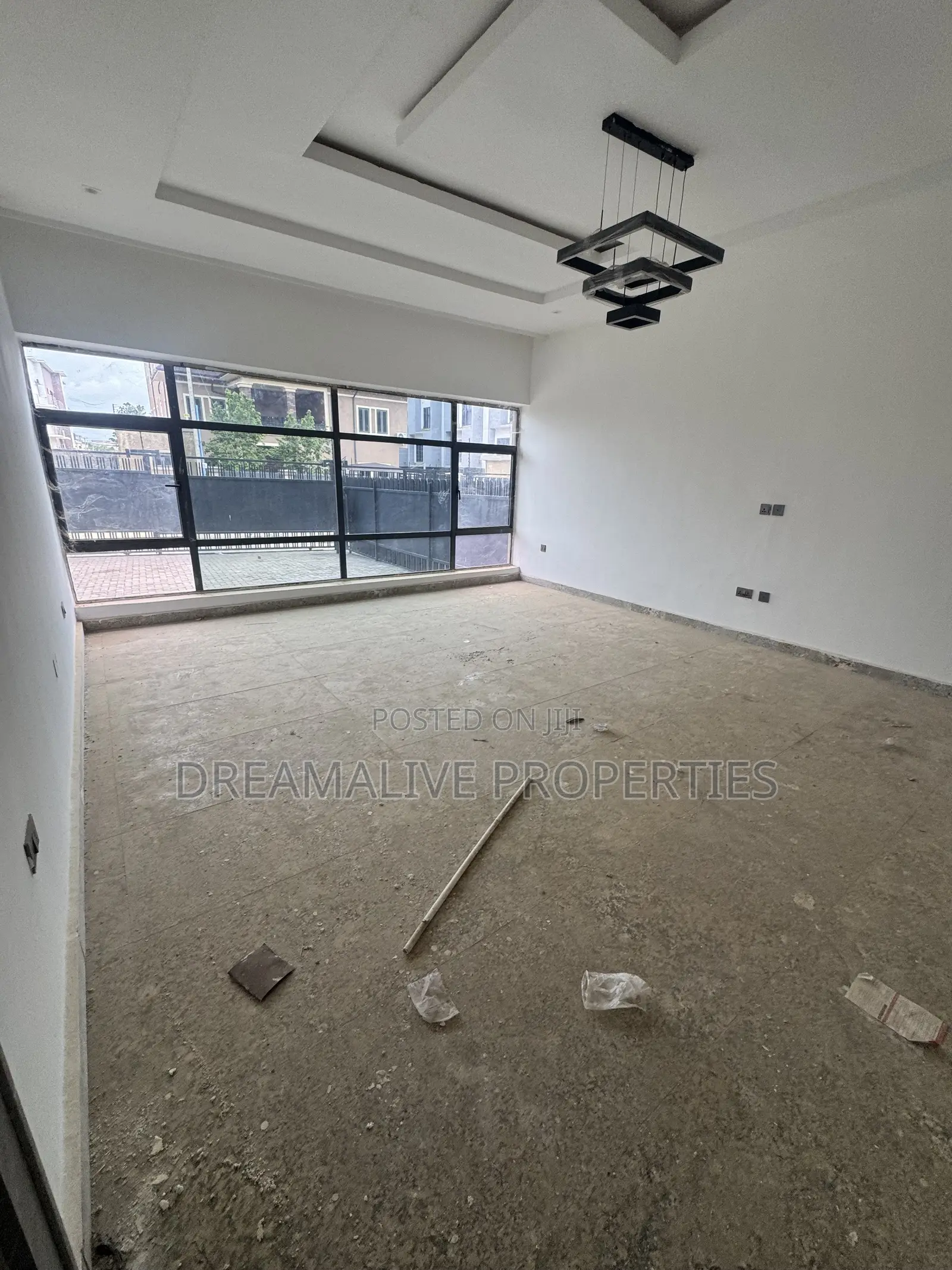 4bdrm Duplex in Life Camp for sale