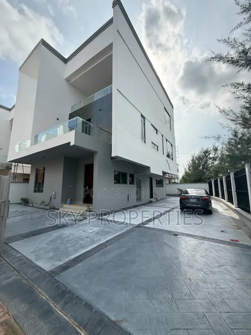 5bdrm Duplex in Periwinkle, Lekki Phase 1 for rent
