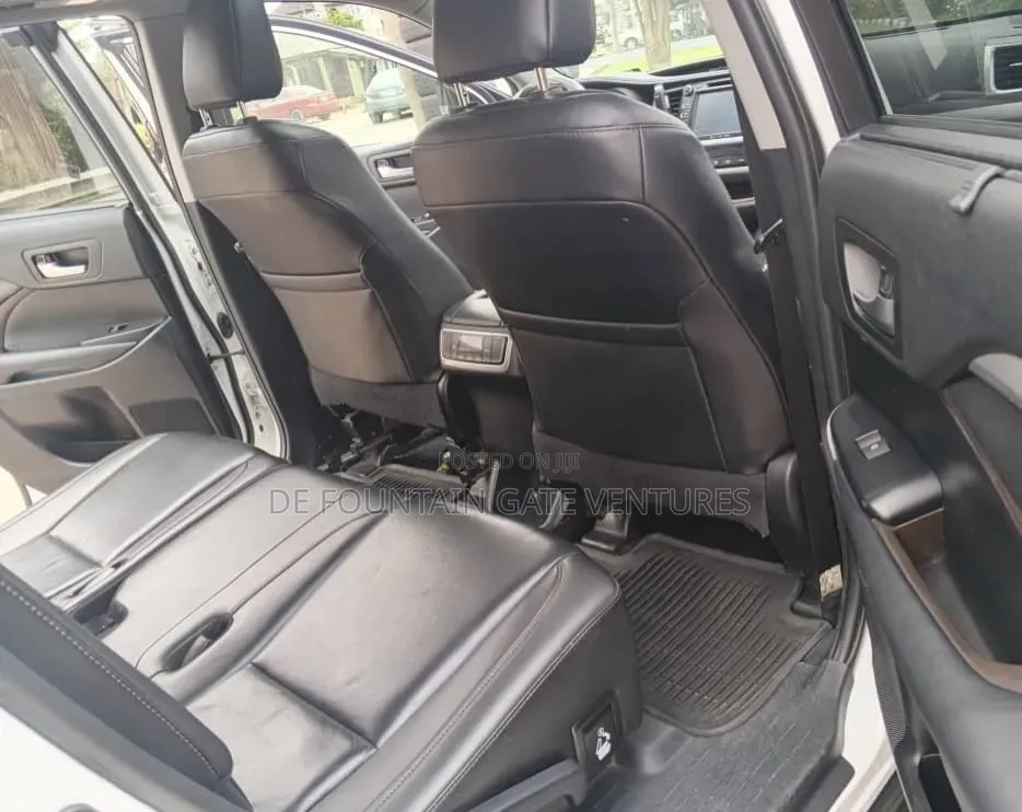 Toyota Highlander 2019 White