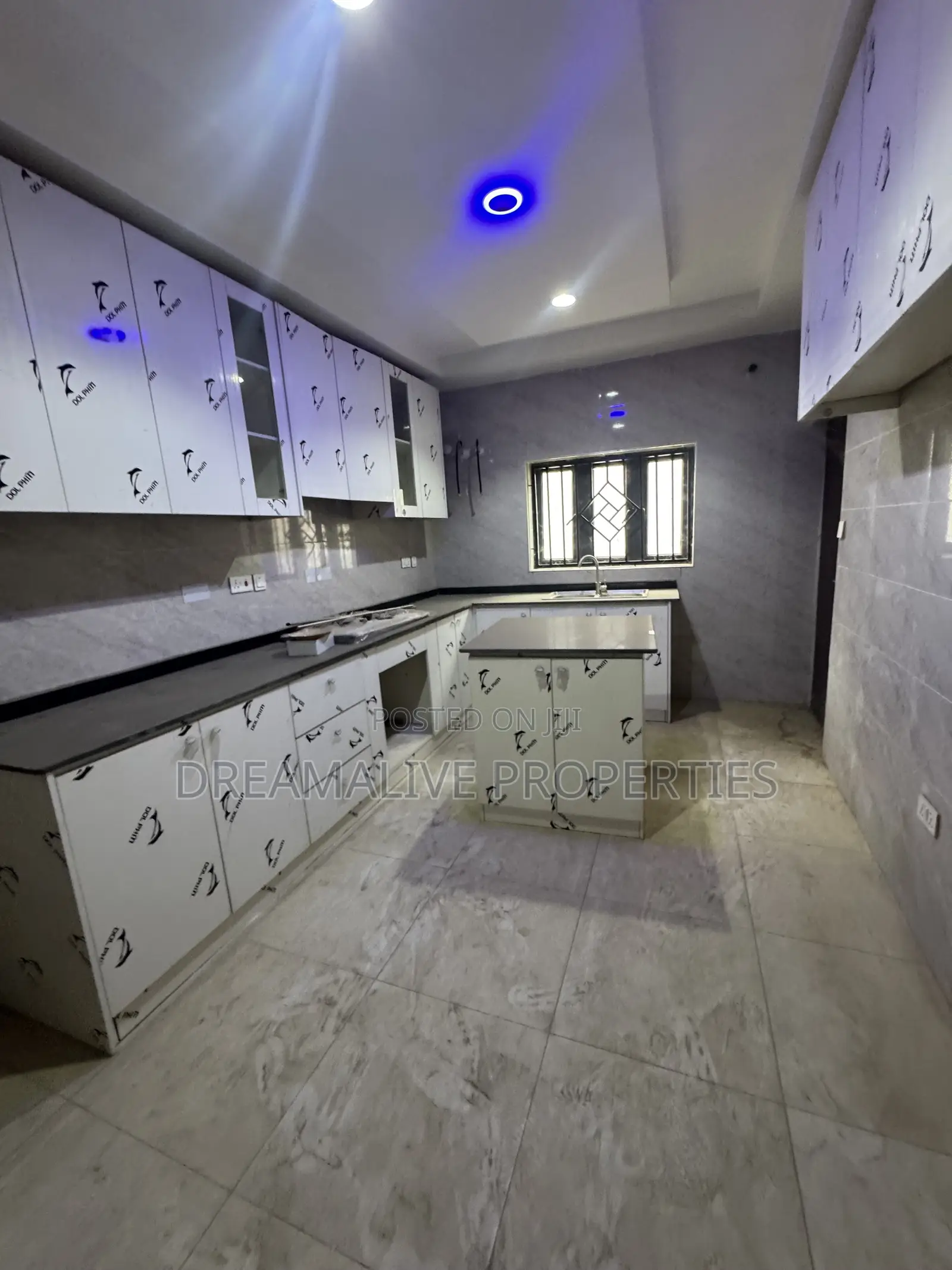 4bdrm Duplex in Life Camp for sale