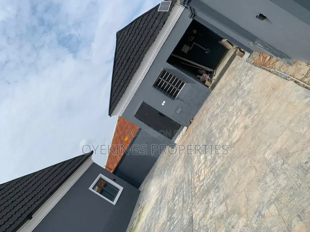 3bdrm Bungalow in Primier Estate, Oluyole for rent