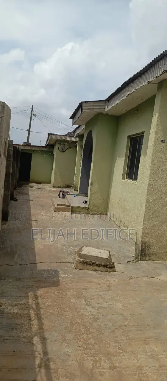 Mini Flat in Iyana Odo, Abule Egba for sale