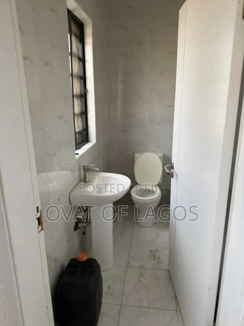 2bdrm Apartment in Lekki Conservation for rent