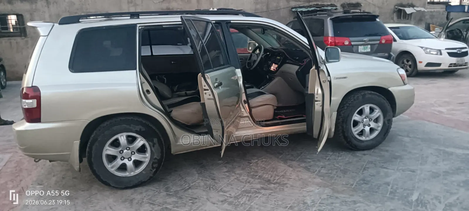 Toyota Highlander 2004 Gold
