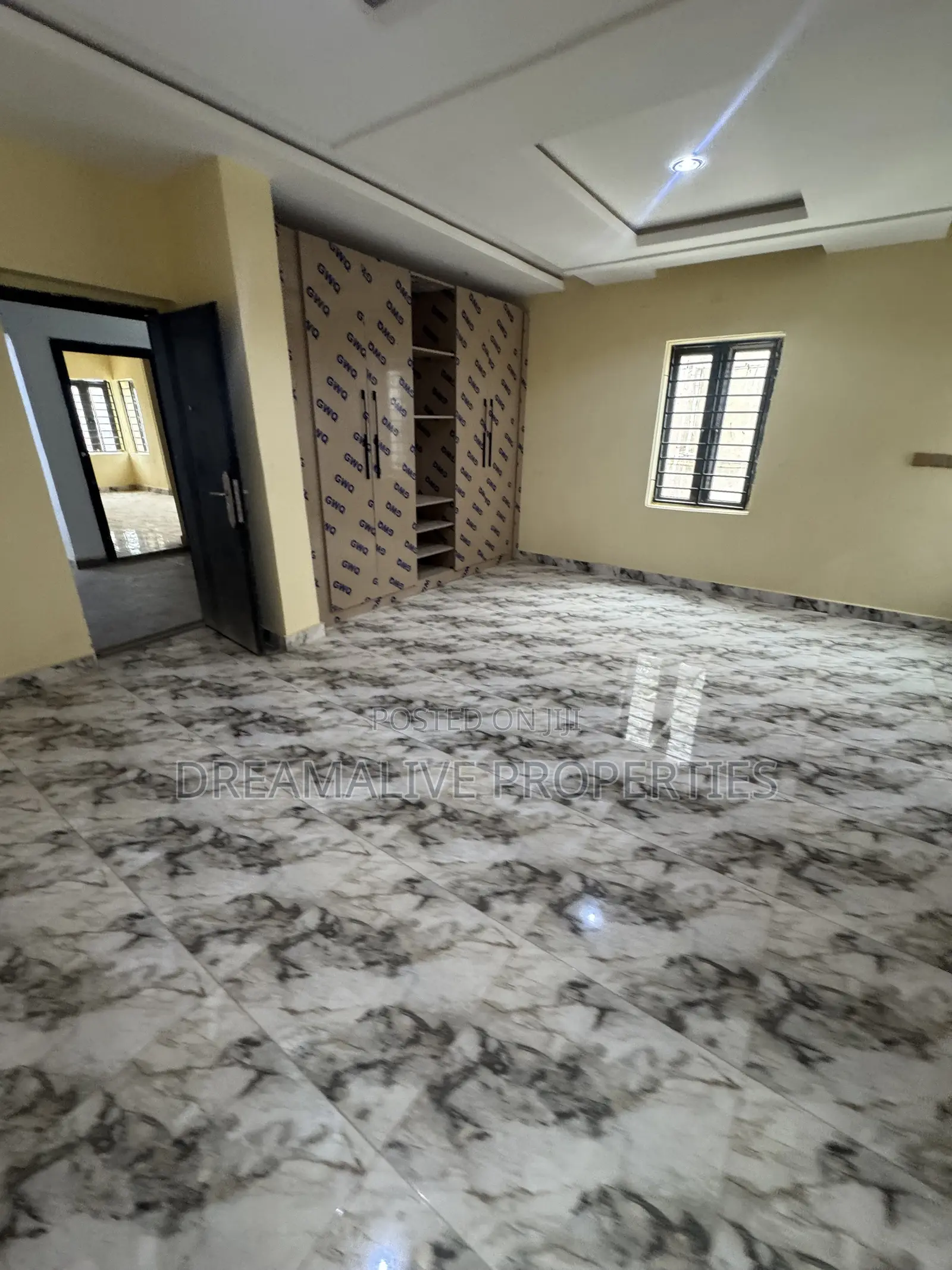 4bdrm Duplex in Life Camp for rent