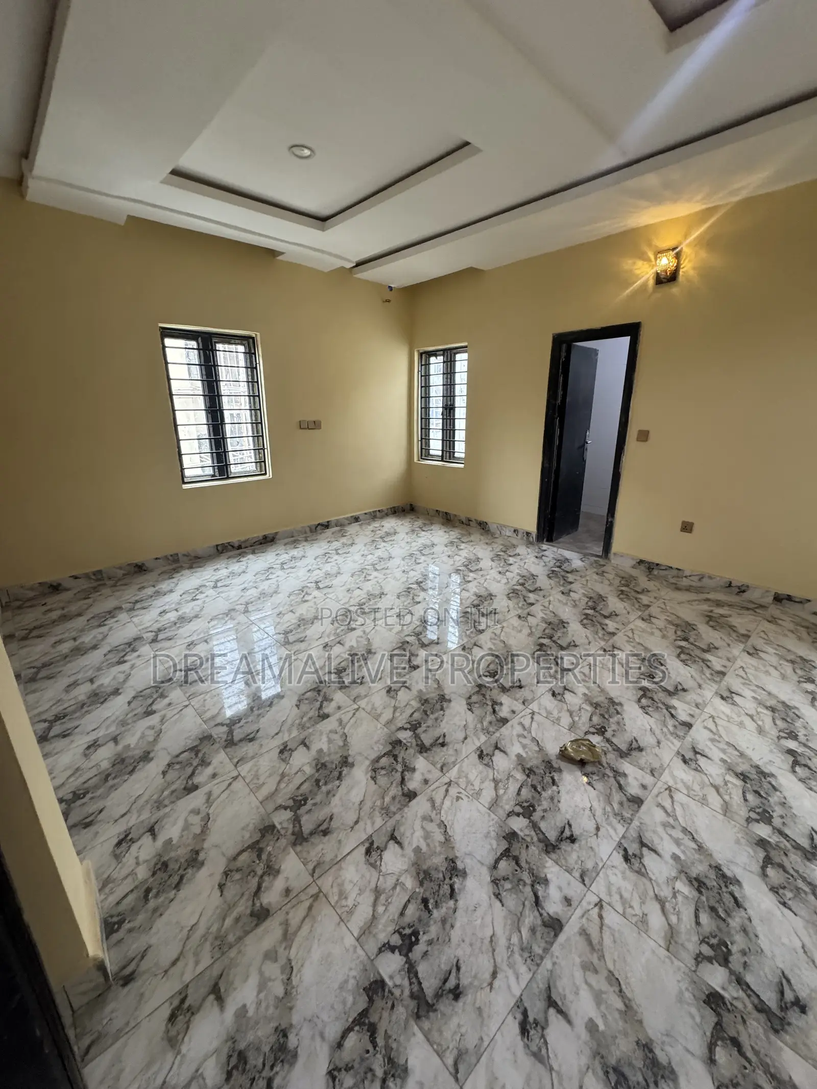 4bdrm Duplex in Life Camp for rent