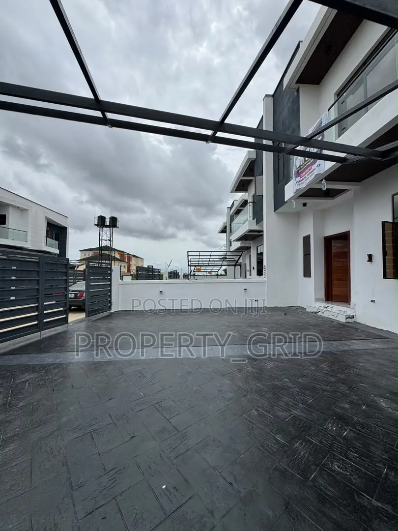 4bdrm Duplex in Sangotedo for sale