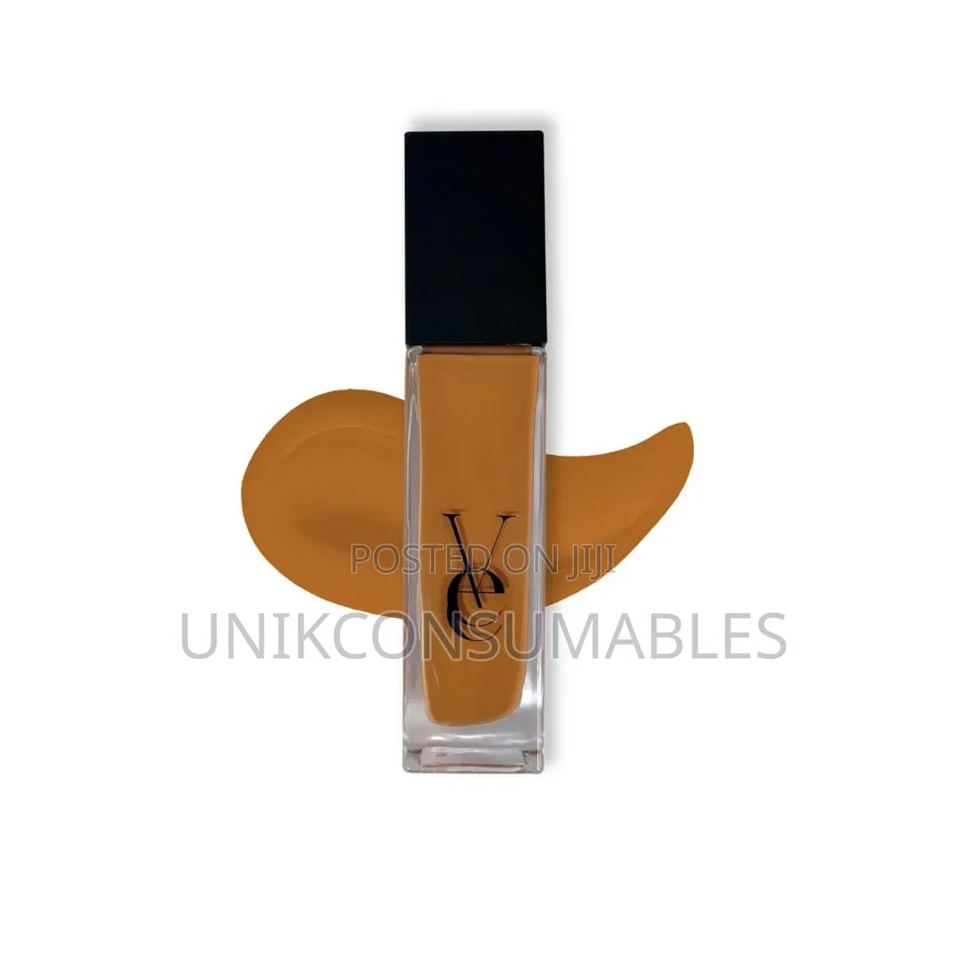 Vee Beauty Rebirth Light Weight Foundation