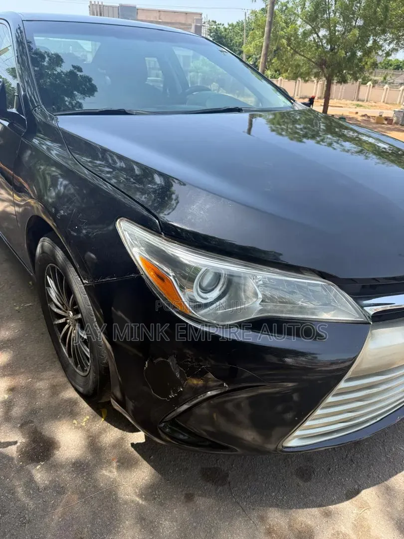 Toyota Camry 2016 Black