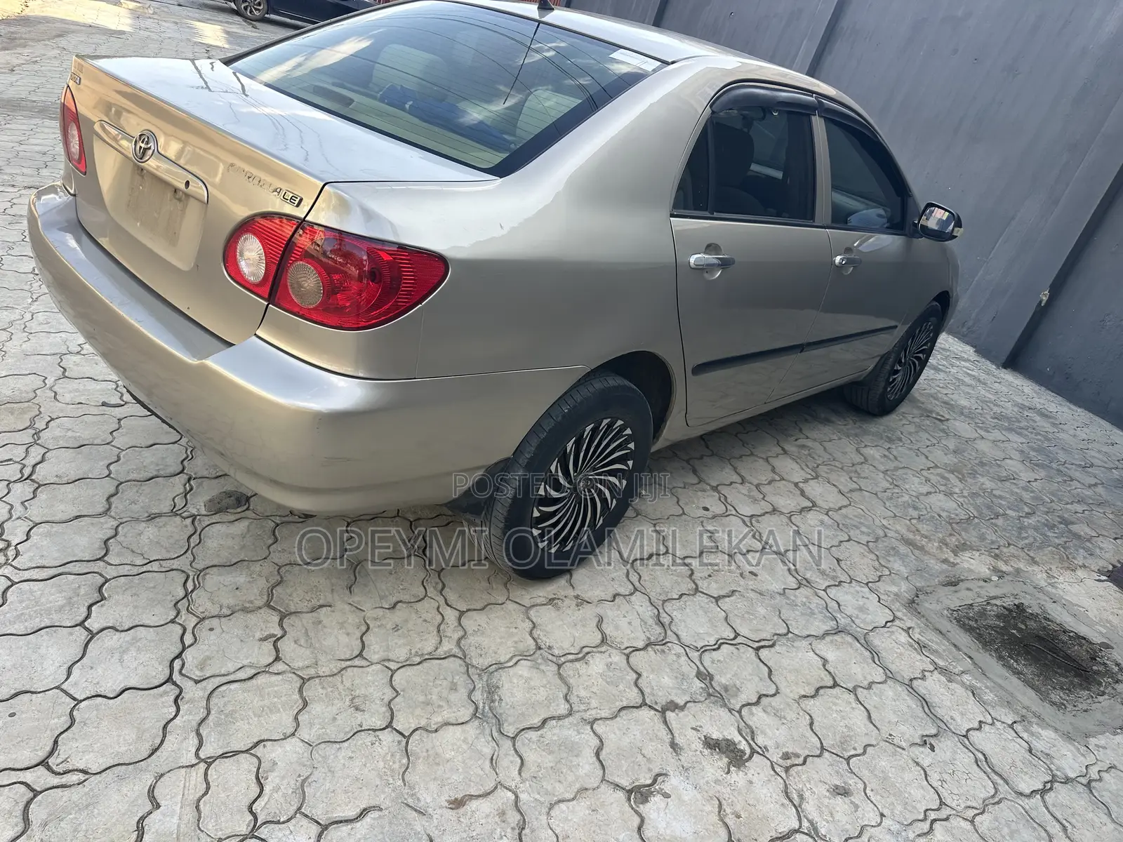 Toyota Corolla LE 2006 Gold