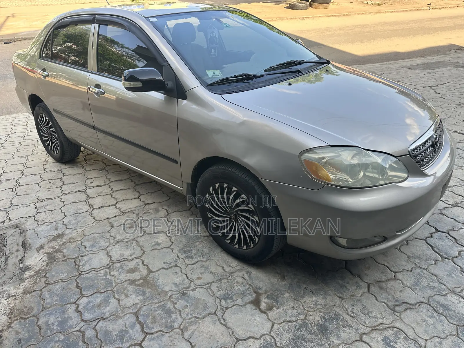 Toyota Corolla LE 2006 Gold