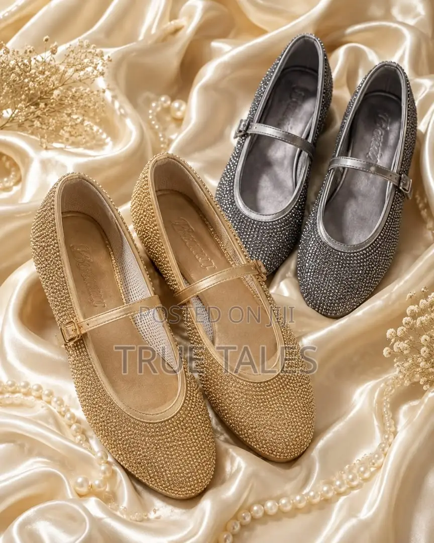 Cute Flat Shoes Embelished With Stones #Phe