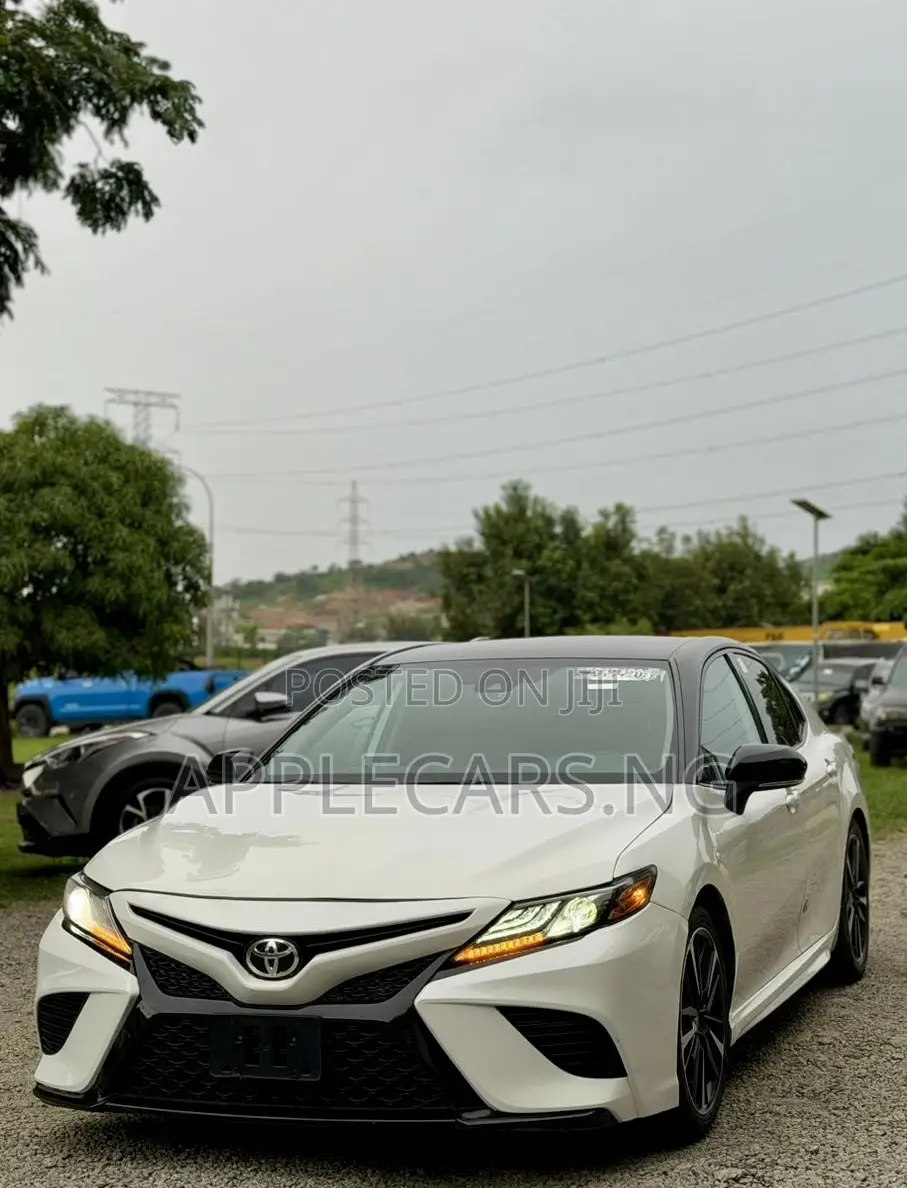 Toyota Camry XSE 2021 White