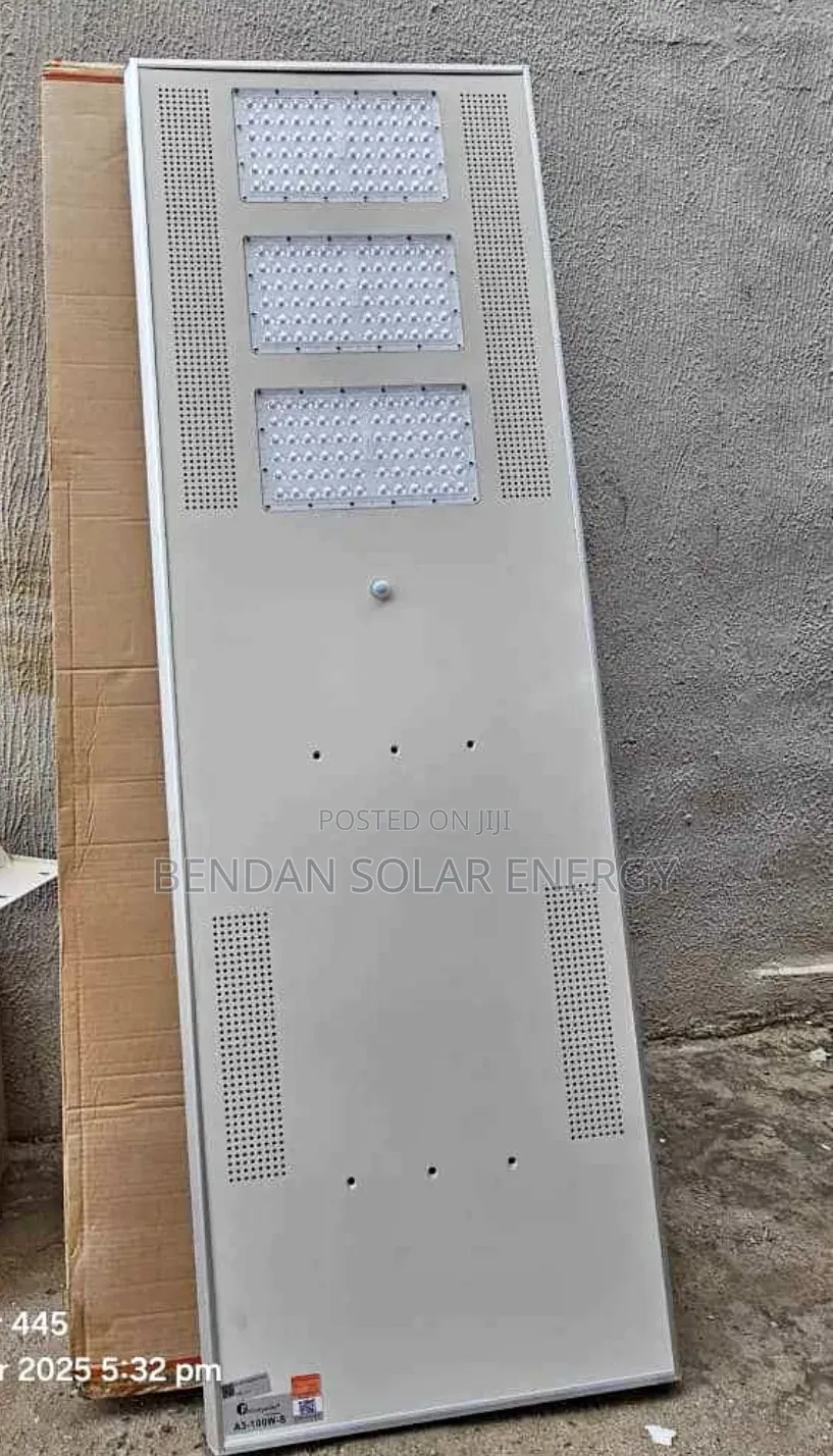Felicity A3 100w Solar Street Light | Industrial Lighting Solution