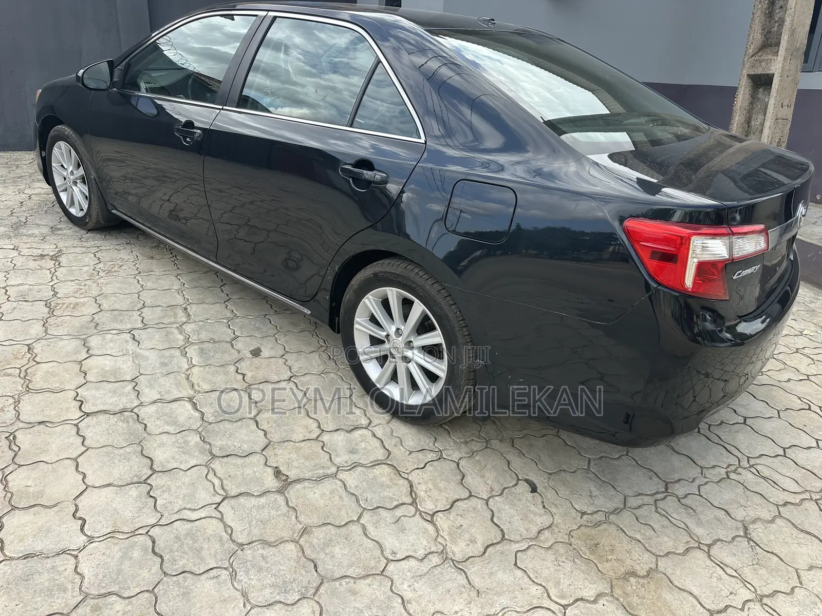 Toyota Camry XLE 4dr Sedan (2.5L 4cyl 6A) 2012 Black