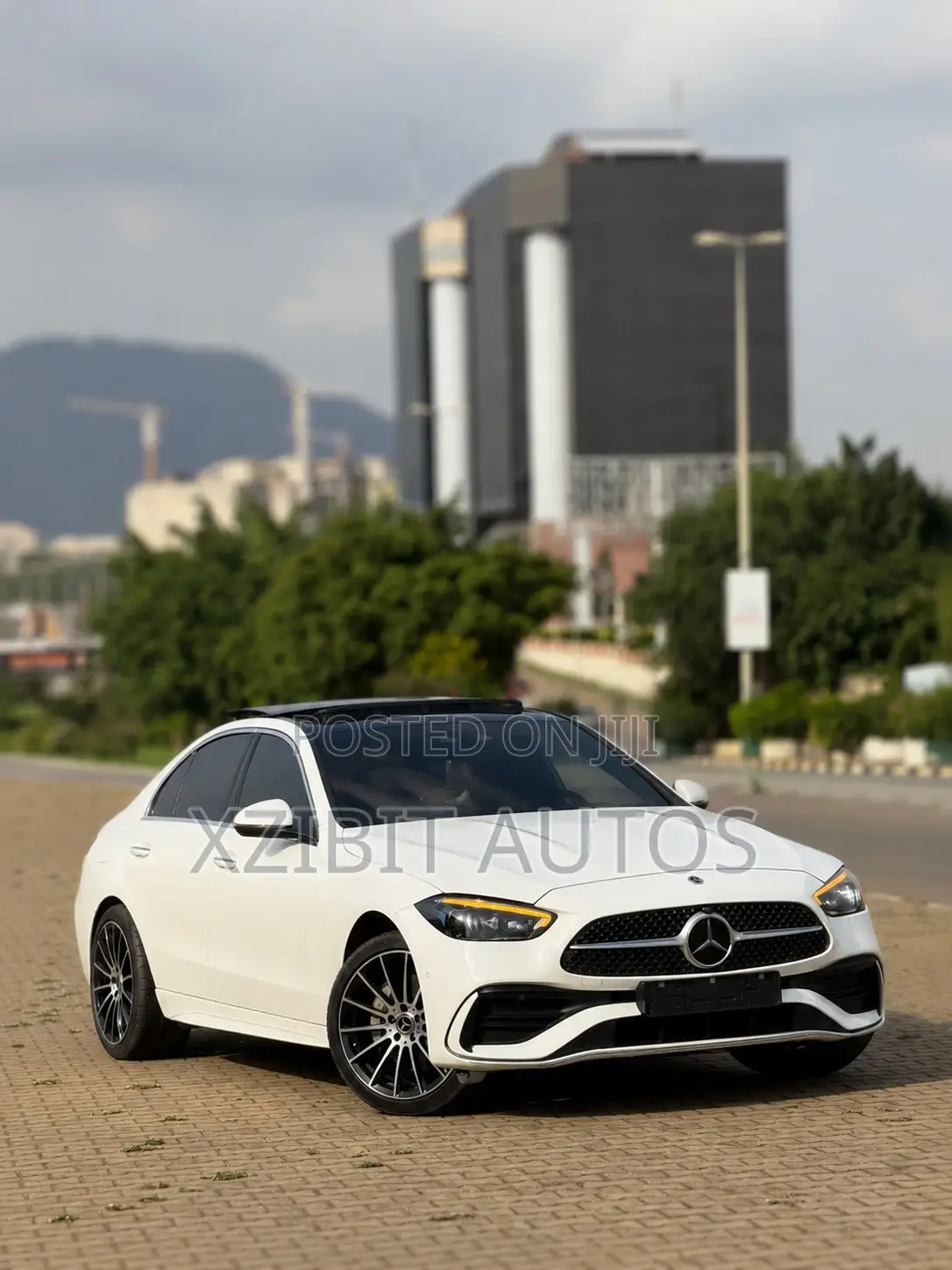 Mercedes-Benz C300 2024 White