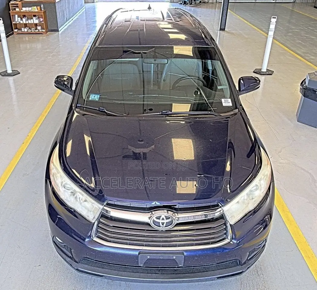 Toyota Highlander LE 4dr SUV AWD (3.5L 6cyl 6A) 2014 Blue
