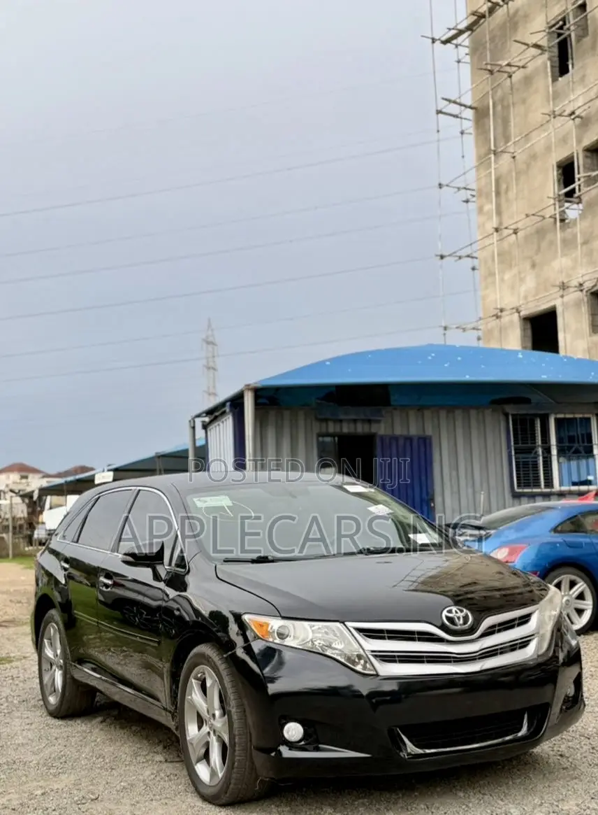 Toyota Venza XLE 2015 Black