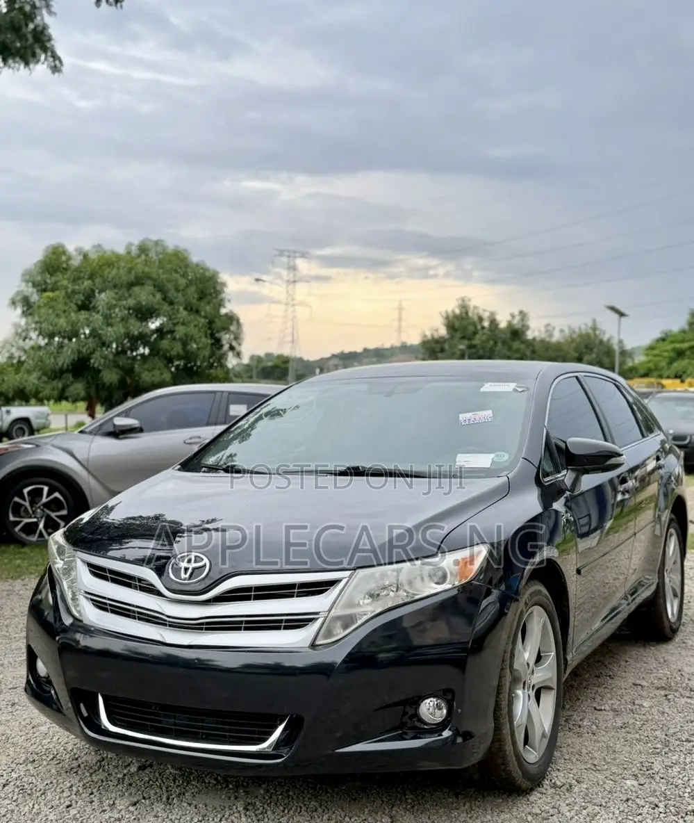 Toyota Venza XLE 2015 Black