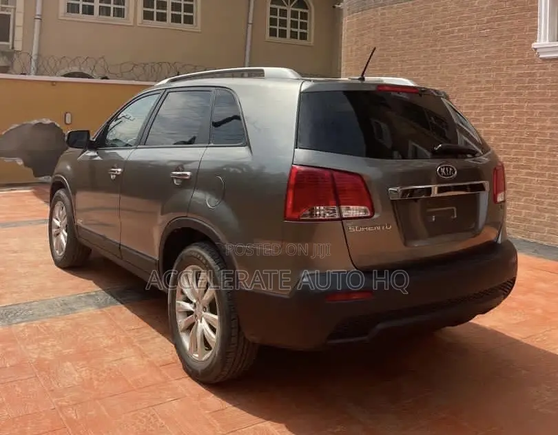 Kia Sorento 3.3 V6 2010 Gray